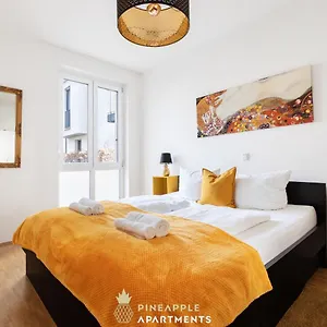  Apartment Pineapple Zwinger Iv